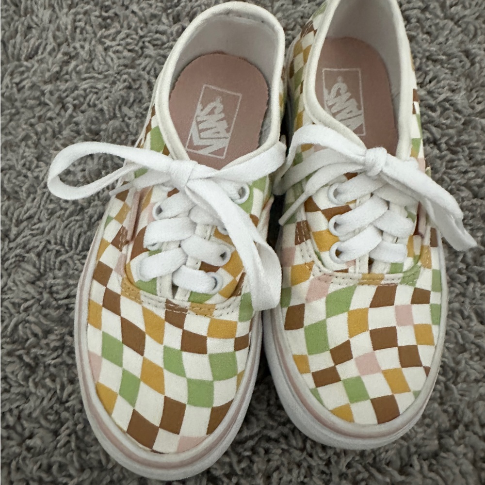 Girls Vans checkered Sneakers